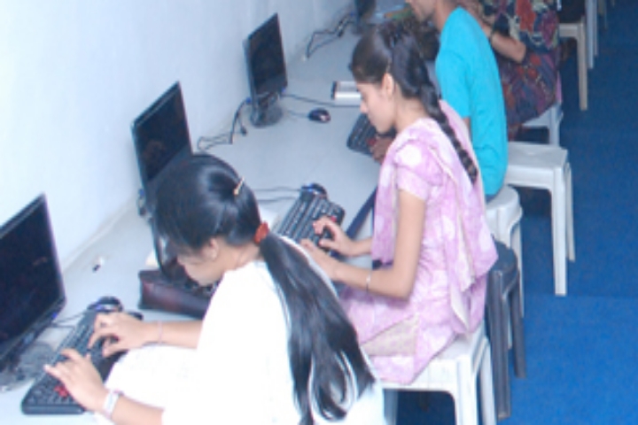 https://cache.careers360.mobi/media/colleges/social-media/media-gallery/19964/2019/1/1/IT-Lab of Rom College Gwalior_IT-Lab.jpg
